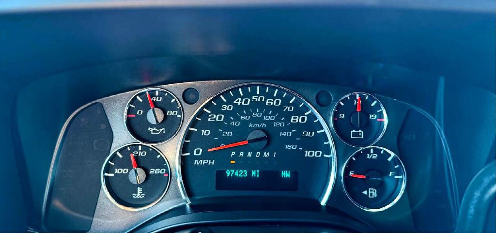 2019 Chevrolet Express Image 25