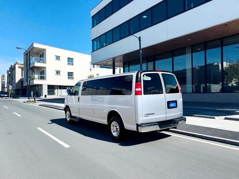 2019 Chevrolet Express Image 5