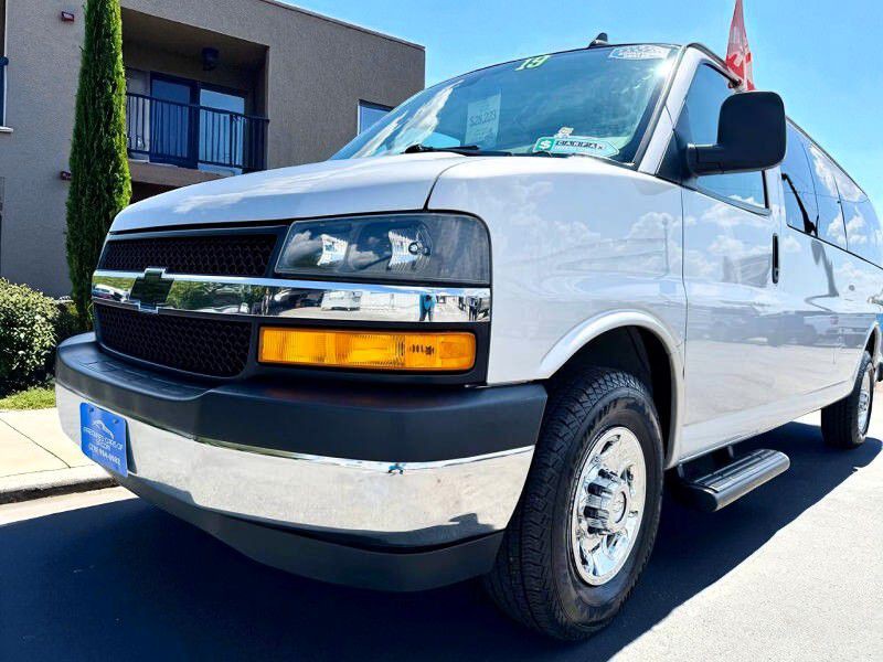 2019 Chevrolet Express Image 9