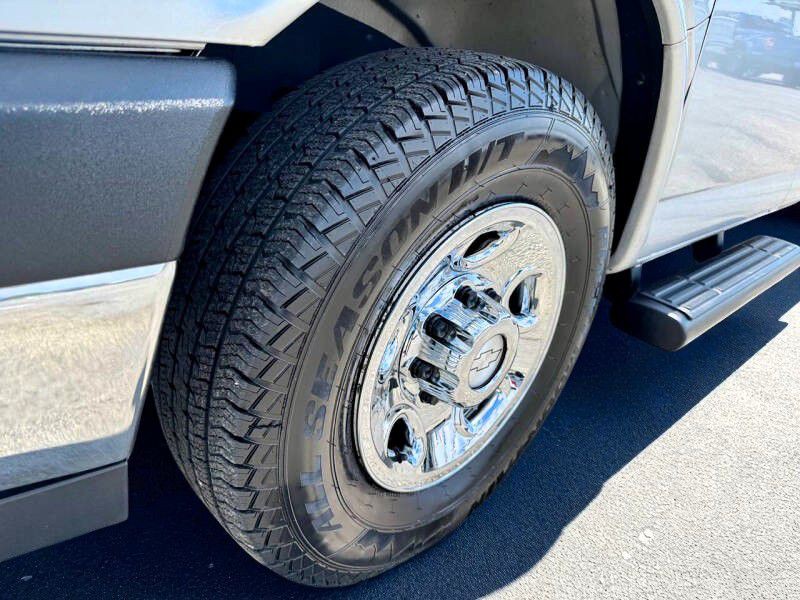 2019 Chevrolet Express Image 10