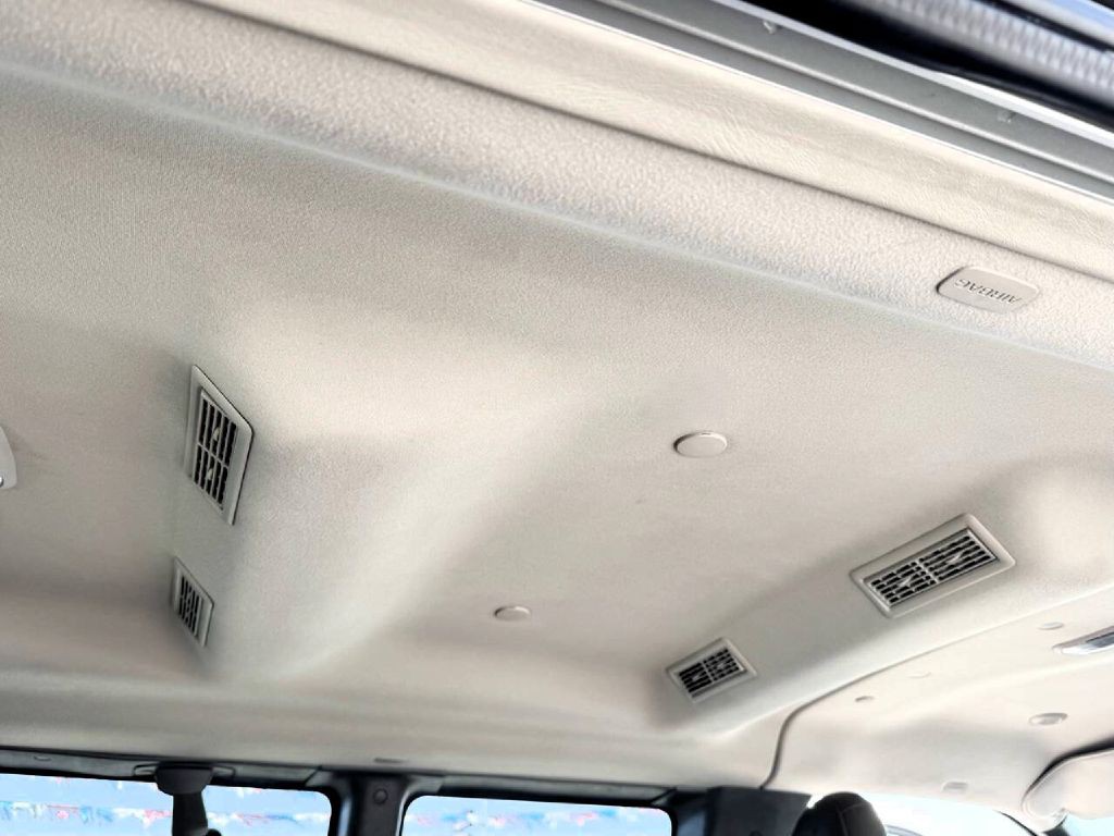 2019 Chevrolet Express Image 18