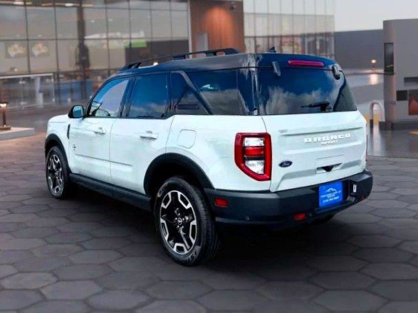 2022 Ford Bronco Image 5