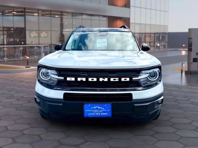 2022 Ford Bronco Image 8
