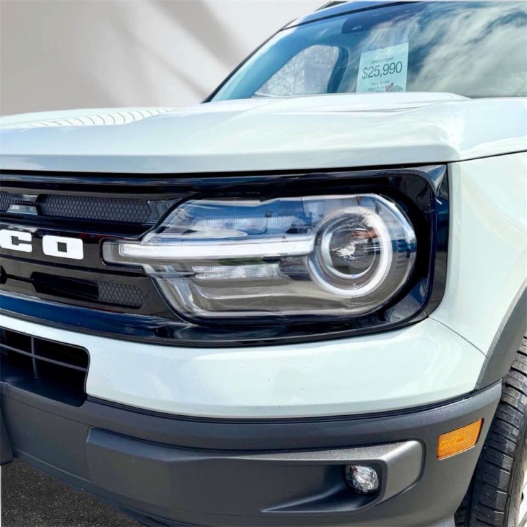 2022 Ford Bronco Image 9