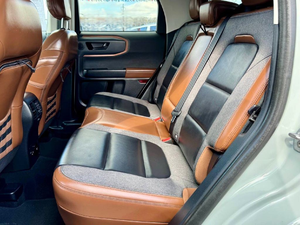 2022 Ford Bronco Image 13