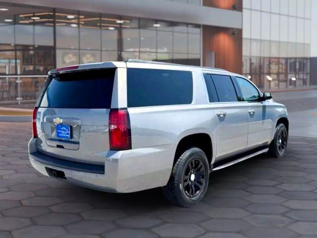 2019 Chevrolet Suburban Image 3