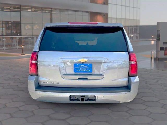 2019 Chevrolet Suburban Image 4