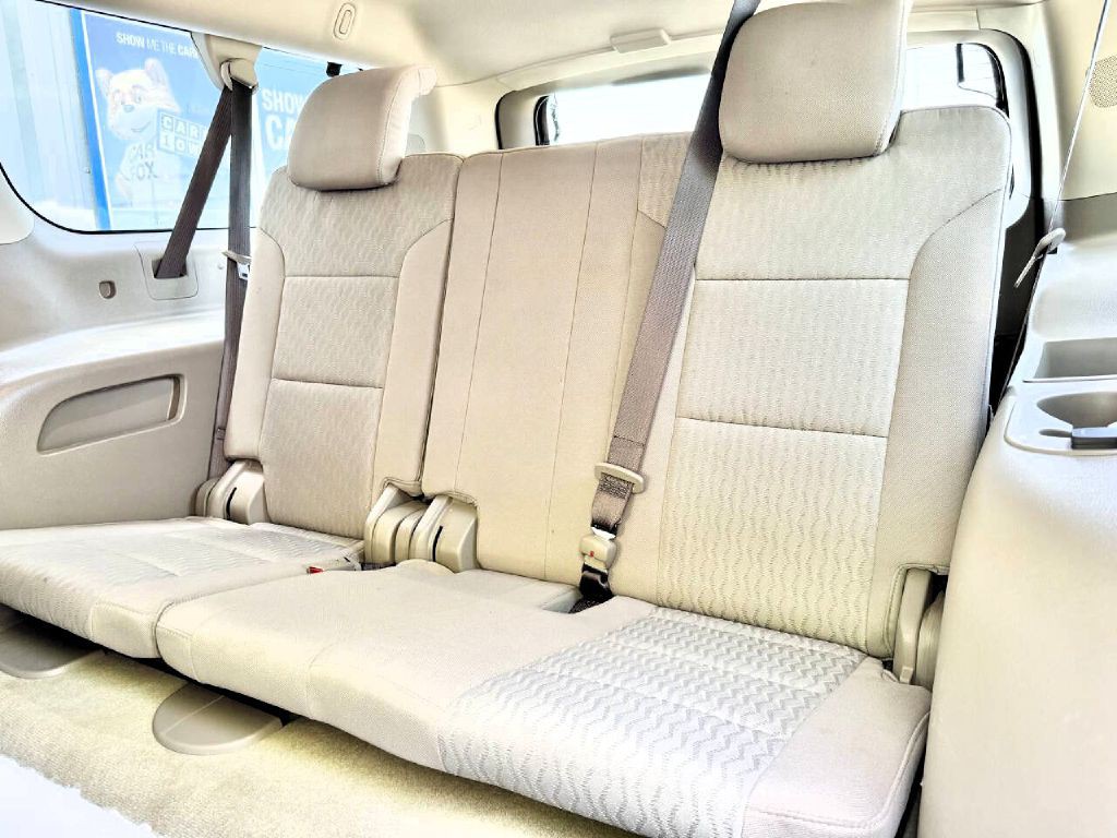 2019 Chevrolet Suburban Image 13