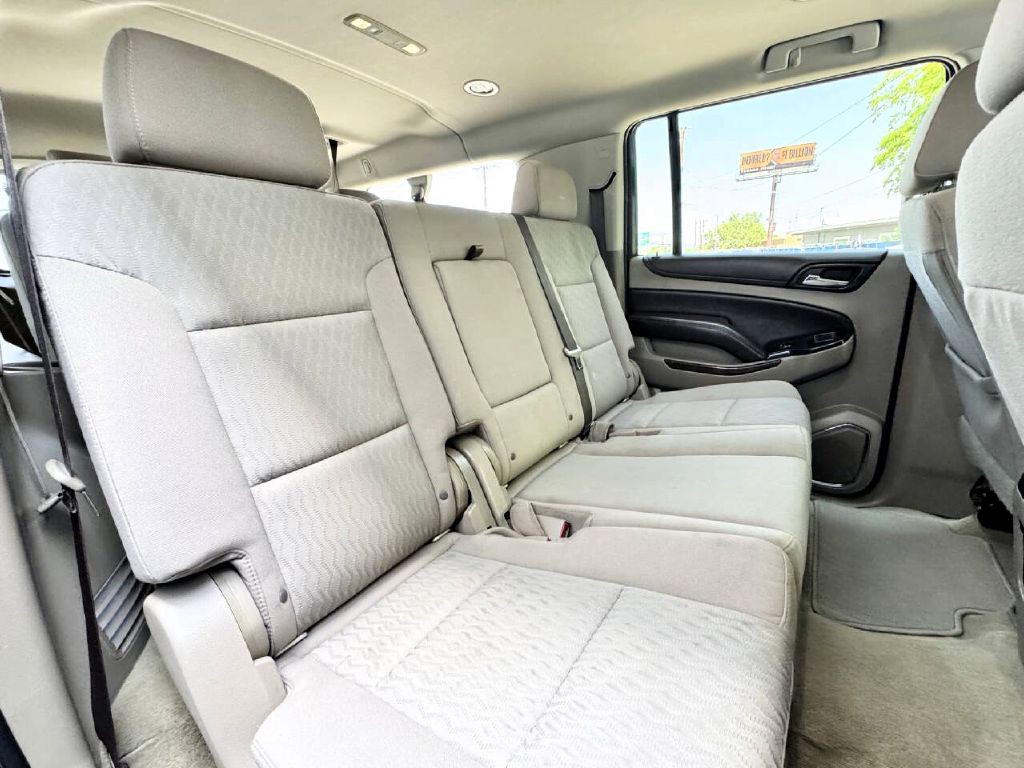 2019 Chevrolet Suburban Image 16