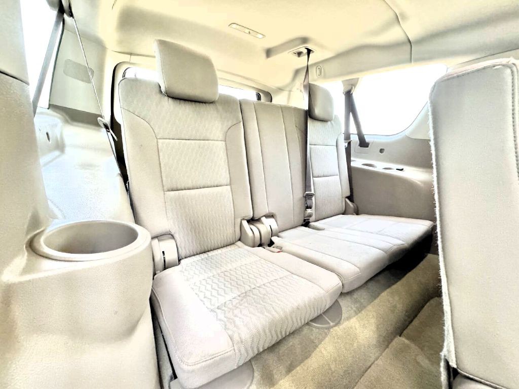 2019 Chevrolet Suburban Image 17