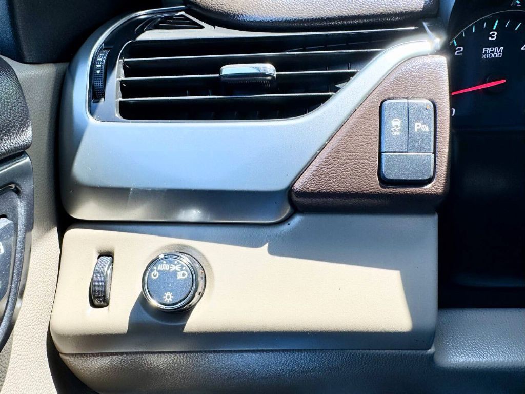 2019 Chevrolet Suburban Image 22