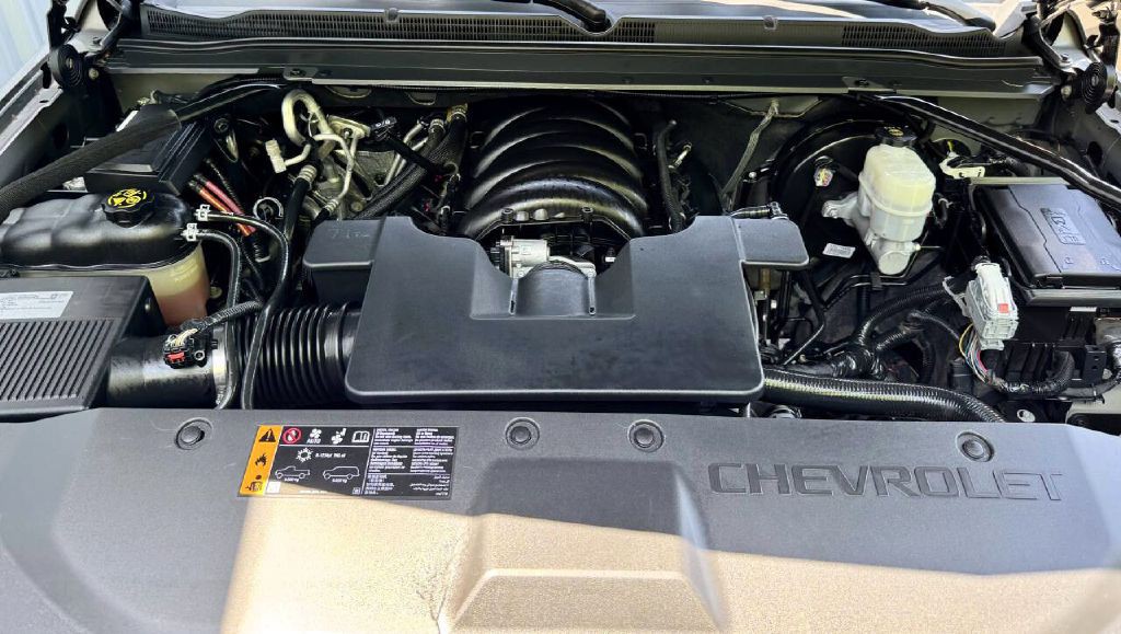 2019 Chevrolet Suburban Image 32