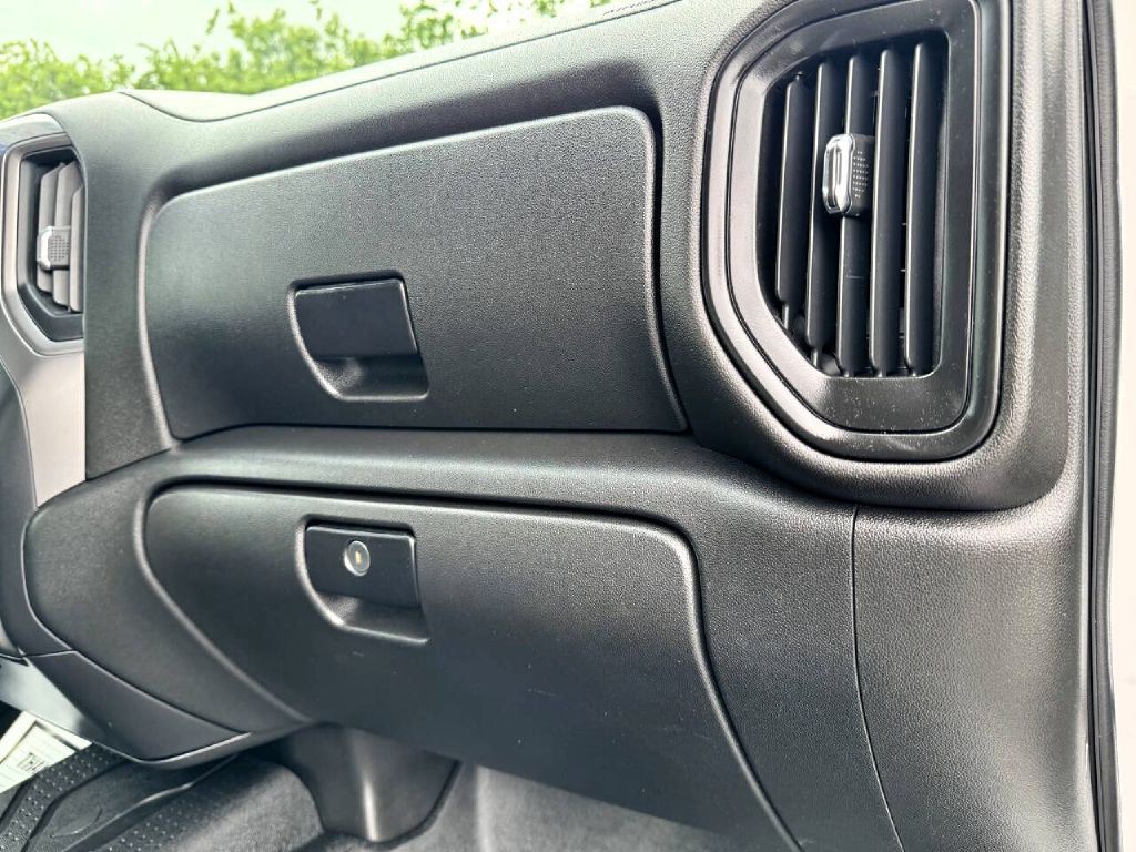 2019 Chevrolet Silverado 1500 Image 16