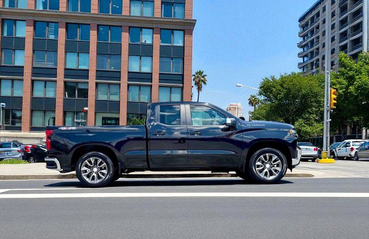 2020 Chevrolet Silverado 1500 Image 2