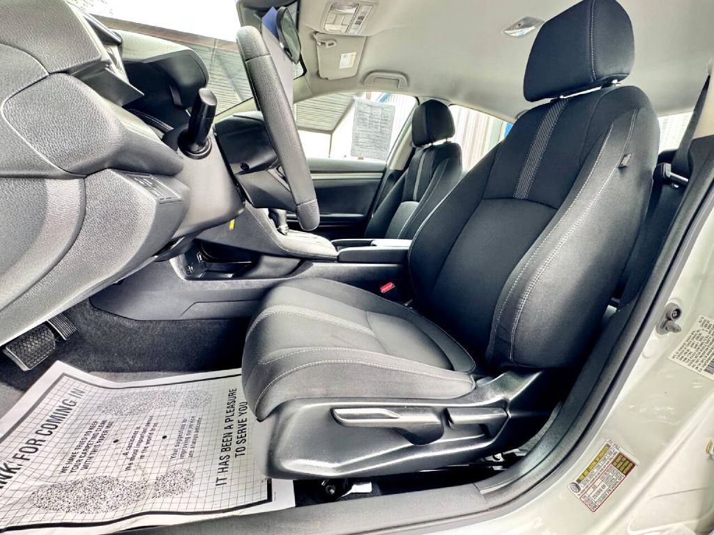 2019 Honda Civic Image 11