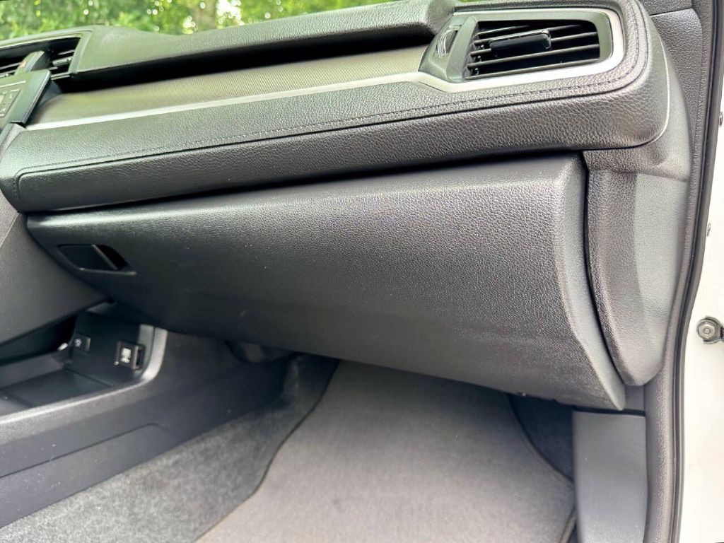 2019 Honda Civic Image 16