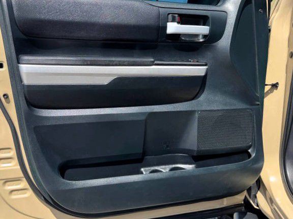 2017 Toyota Tundra Image 13