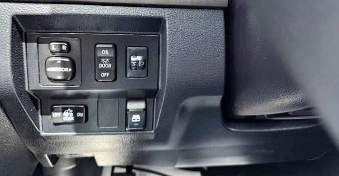 2017 Toyota Tundra Image 19