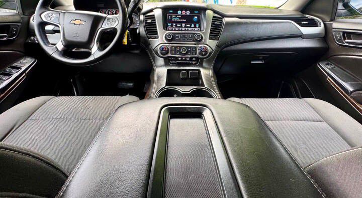 2017 Chevrolet Tahoe Image 28