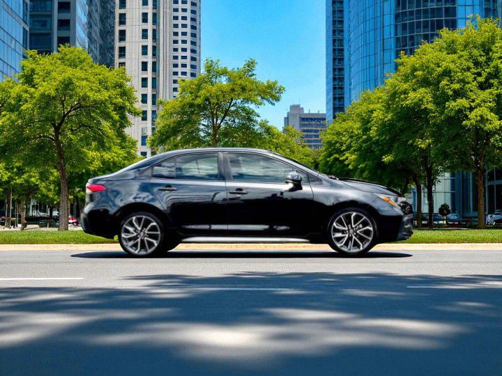 2021 Toyota Corolla Image 2