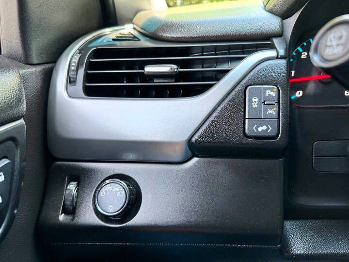 2017 Chevrolet Tahoe Image 23