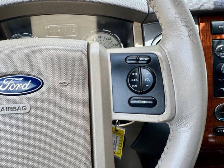 2008 Ford Expedition Image 24