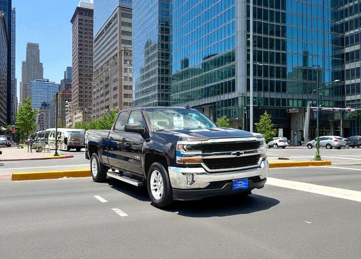 2019 Chevrolet Silverado 1500 Image 1