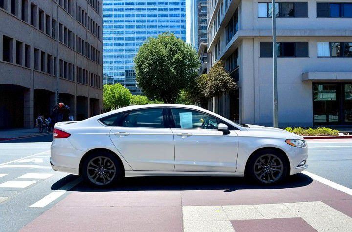2018 Ford Fusion Image 2