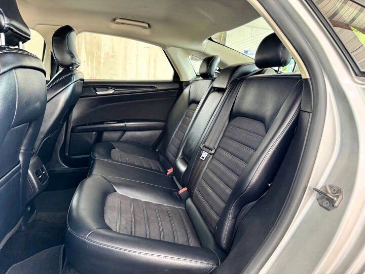 2018 Ford Fusion Image 11