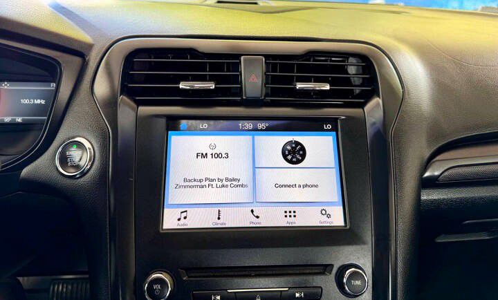 2018 Ford Fusion Image 25