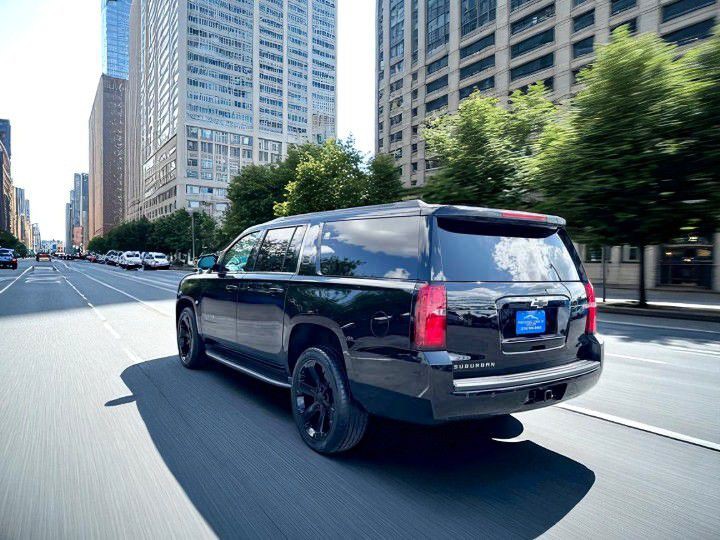 2019 Chevrolet Suburban Image 5