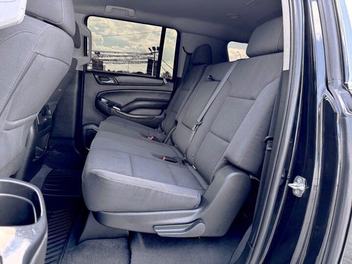 2019 Chevrolet Suburban Image 12