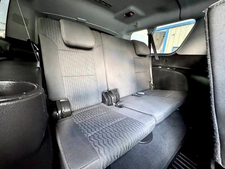 2019 Chevrolet Suburban Image 17