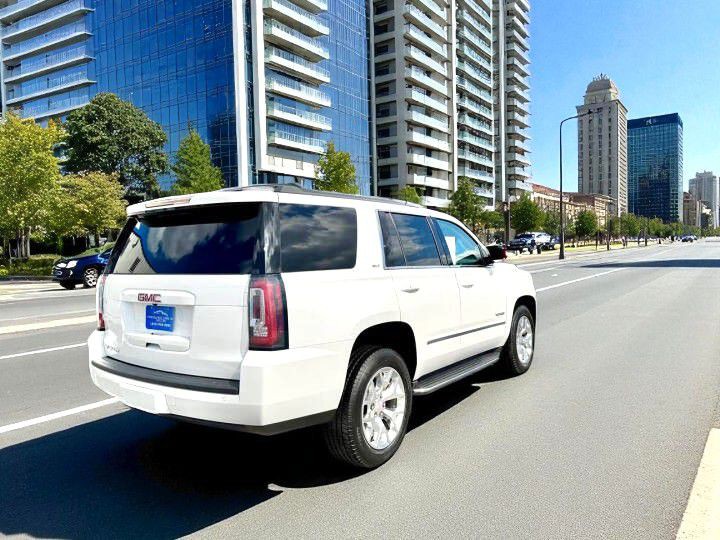 2018 GMC Yukon Image 3