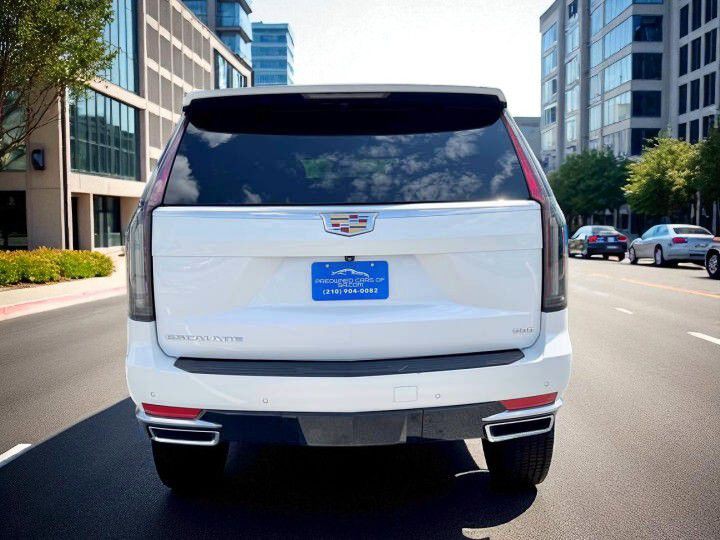 2021 Cadillac Escalade Image 4
