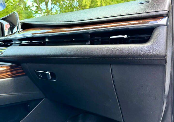 2021 Cadillac Escalade Image 21