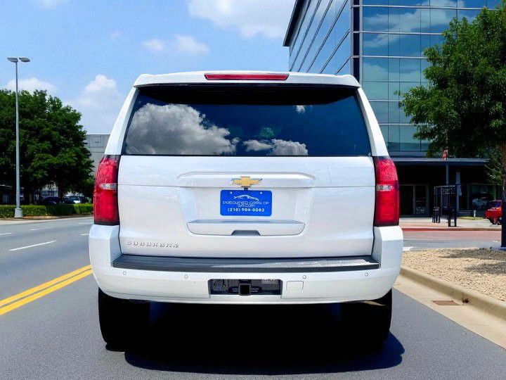 2019 Chevrolet Suburban Image 4