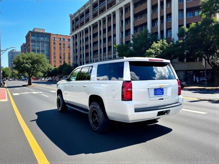 2019 Chevrolet Suburban Image 5