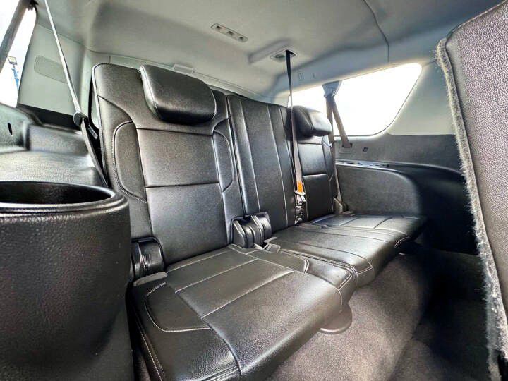 2019 Chevrolet Suburban Image 16