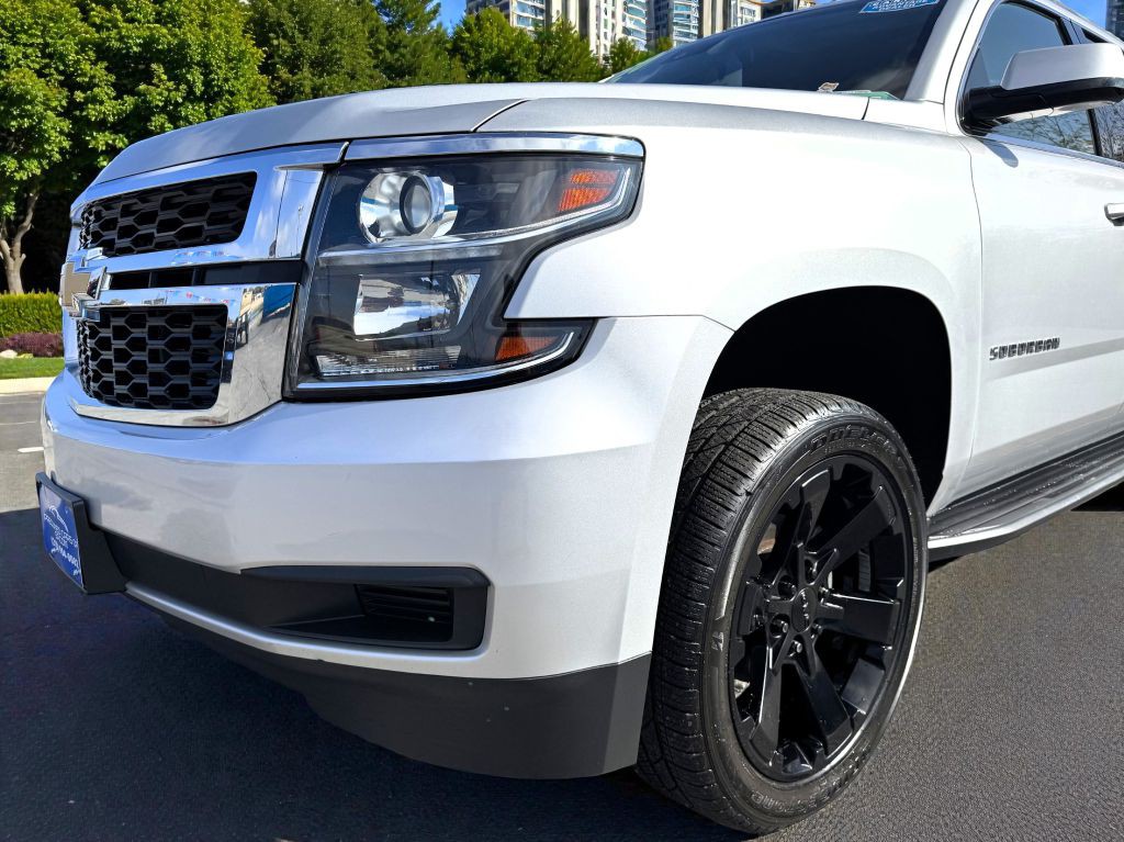 2019 Chevrolet Suburban Image 9