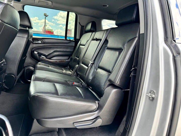 2019 Chevrolet Suburban Image 11