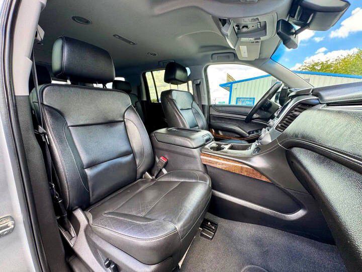 2019 Chevrolet Suburban Image 14