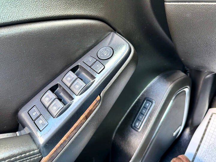 2019 Chevrolet Suburban Image 20