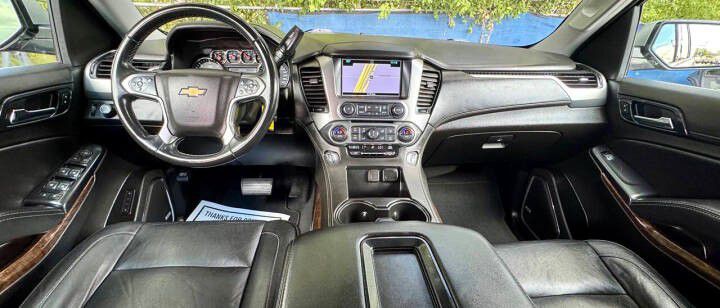 2019 Chevrolet Suburban Image 25