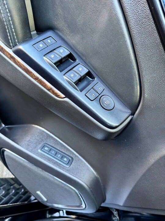 2015 Chevrolet Tahoe Image 21