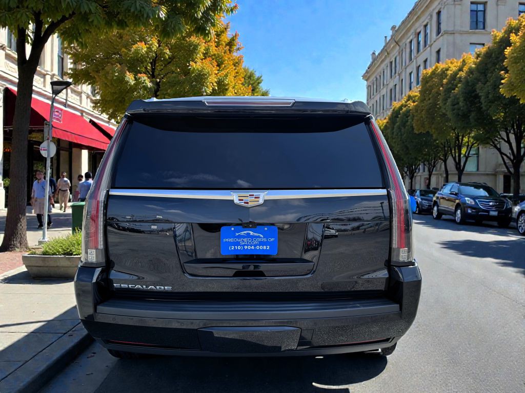 2019 Cadillac Escalade Image 4