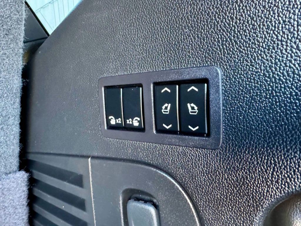 2019 Cadillac Escalade Image 19