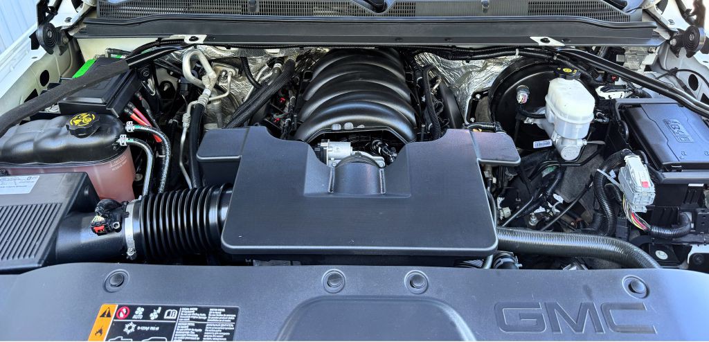 2017 GMC Yukon Image 32