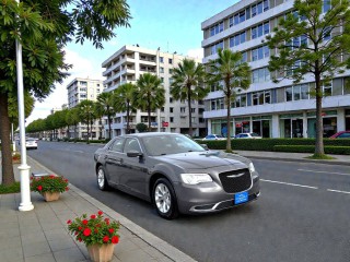 Image for 2021 Chrysler 300 Touring ID: 7110310