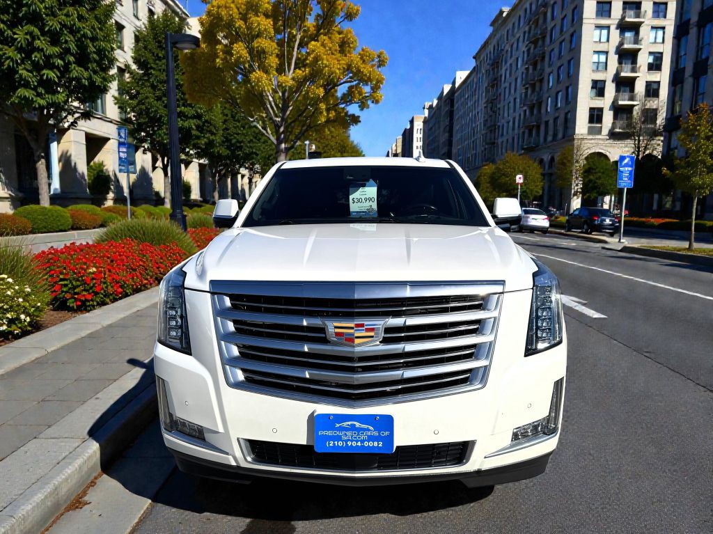 2017 Cadillac Escalade Image 8